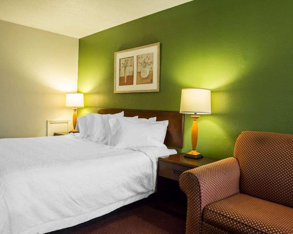 Econo Lodge North Washington Room photo